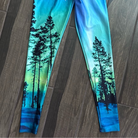 Blackmilk Aurora Skye Leggings Sz XS - Picture 3 of 6